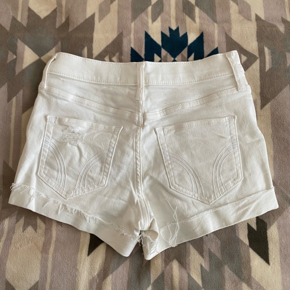 Hollister Women's White Denim Shorts - Picture 2 of 3
